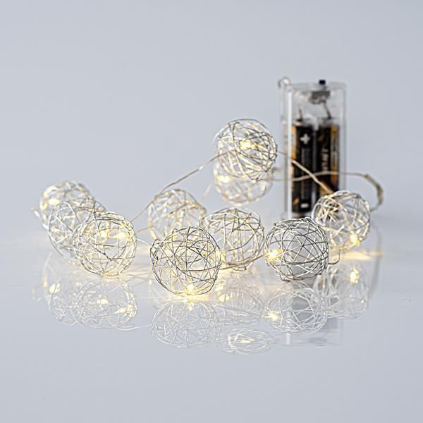ΣΕΙΡΑ, 10 MINI LED, ΜΕΤΑΛΛΙΚΕΣ ΜΠΑΛΕΣ 3cm, ΜΠΑΤΑΡΙΑΣ 2xAA, ΑΣΗΜΙ ΧΑΛΚΙΝΟ ΚΑΛΩΔΙΟ, ΘΕΡΜΟ ΛΕΥΚΟ LED ANA 10cm, ΠΡΟΕΚΤΑΣΗ ΠΑΡΟΧΗΣ 50cm, IP20 Eurolamp 600-11236