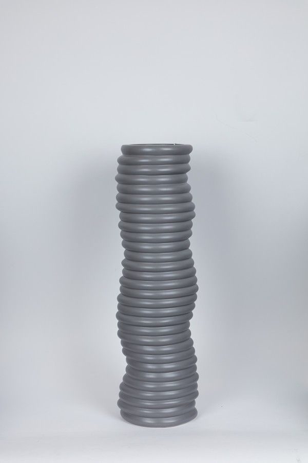 ΒΑΖΟ ΚΕΡΑΜΙΚΟ ΣΚΟΥΡΟ ΓΚΡΙ 17.6x14.3x57.5cm Eurolamp 752-20399